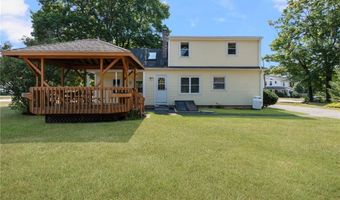 509 School St, North Kingstown, RI 02852