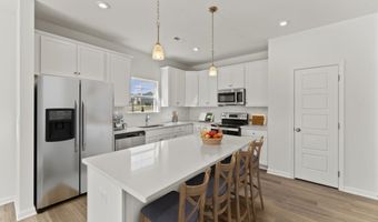 38 Lochview Ct, Angier, NC 27501