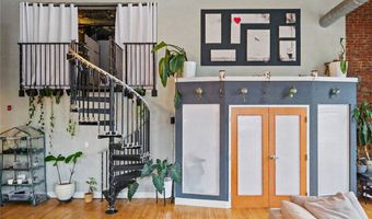 120 S 15th St 301, Airville, PA 15203