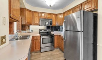 660 Youngs Rd E, Amherst, NY 14221