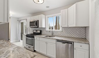 39 Harborage Ave, Bayville, NJ 08721