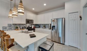 6104 COLMAR Pl, Apollo Beach, FL 33572