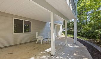 477 Redwood Forest Dr, Ballwin, MO 63021
