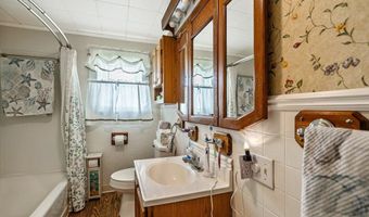 423 E Alburgh Rd, Alburgh, VT 05440