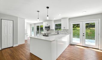 1113 Springfield Dr, Athens, TN 37303