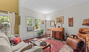 30 Eastman Farm Rd 30, Burlington, VT 05408