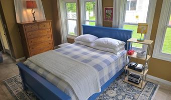 135 Hotel Rd, Auburn, ME 04210
