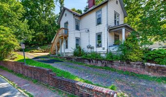 210 W State St, Athens, OH 45701