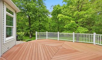 815 Centerville Trl, Aurora, OH 44202