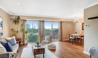 6143 EDSALL Rd J, Alexandria, VA 22304