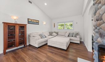 3146 CLUB Dr, Allentown, PA 18103