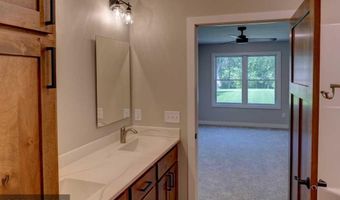 622 Pondhurst Dr, Amery, WI 54001