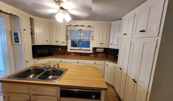 124 Pilgrim Rd, Bristol, CT 06010