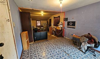 738 W 1st St, Alice, TX 78332