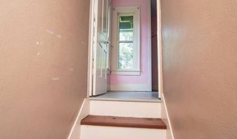 162 Monroe St, Alderson, WV 24910