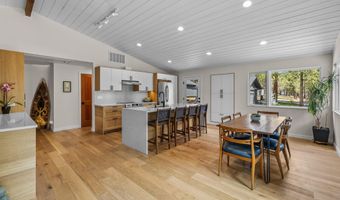 18943 Martingale Cir, Bend, OR 97703