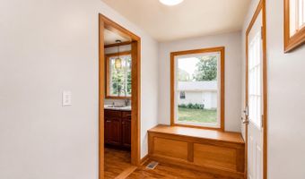138 Church St, Belford, NJ 07718
