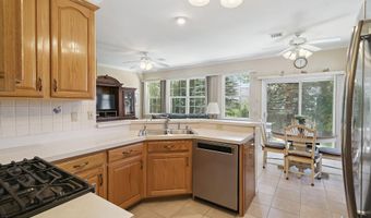 26 Fountain View Dr, Barnegat, NJ 08005