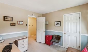 278 Oakleigh Woods Dr, Ballwin, MO 63011
