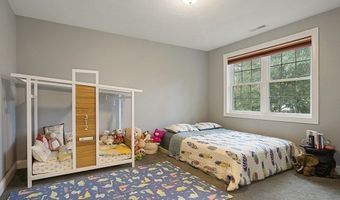 9 Woodlawn Ave, Billerica, MA 01821