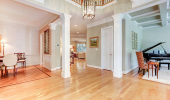 7927 SANDALFOOT Dr, Potomac, MD 20854