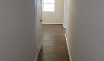 2250 N QUANTICO St, Arlington, VA 22205