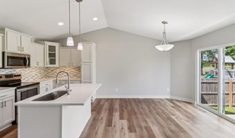 2013 2nd St SW, Altoona, IA 50009