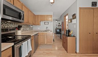 15752 Flackwood Ave, Apple Valley, MN 55124