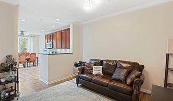 20385 BELMONT PARK Ter 103, Ashburn, VA 20147