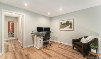 1043 Maiden Ln, Ann Arbor, MI 48105