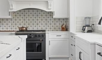 50 Kenyon Ave, East Greenwich, RI 02818