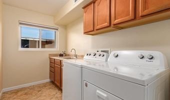 2705 W Summit Pl, Chandler, AZ 85224
