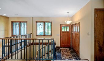 451 Reflection Rd, Apple Valley, MN 55124