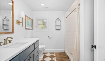 24 Huntington Dr, East Providence, RI 02916