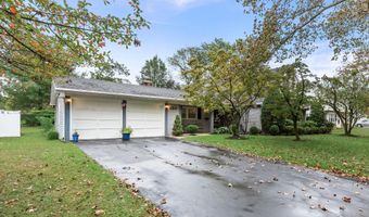 130 CLUB HOUSE Dr, Willingboro, NJ 08046