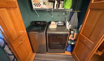 1105 Benton St, Albany, MO 64402