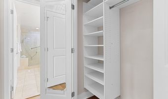 7710 WOODMONT Ave 204, Bethesda, MD 20814