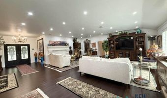 1005 N Shore Dr, Carlsbad, NM 88220