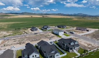 6147 Beacon Ln, Chubbuck, ID 83202