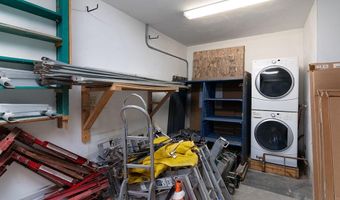 855 Aquidneck Ave 2, Middletown, RI 02842