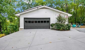 813 Lakeshore Dr, Berkeley Lake, GA 30096