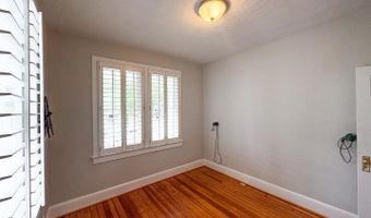 27 W WYATT Ave, Alexandria, VA 22301