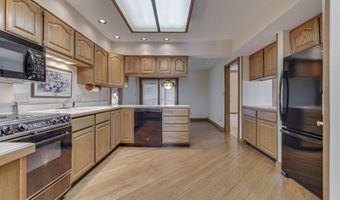 8896 Classic View Dr, Indianapolis, IN 46217