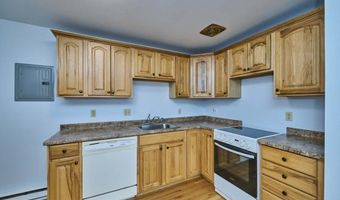 3 Colonial Village Dr 10, Arlington, MA 02476