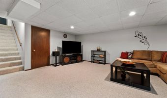 288 Brightfield Dr, Ballwin, MO 63021