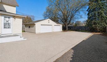753 E Main St, Anoka, MN 55303