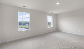 1064 Misty Creek Dr, Aberdeen, NC 28315