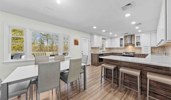 20 Dale Rd, Airmont, NY 10952