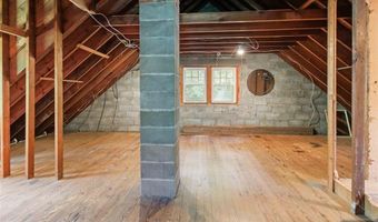 5 Fanwood Ct, West Milford, NJ 07421