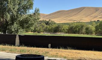 501 Dozer Ct, Benton City, WA 99320
